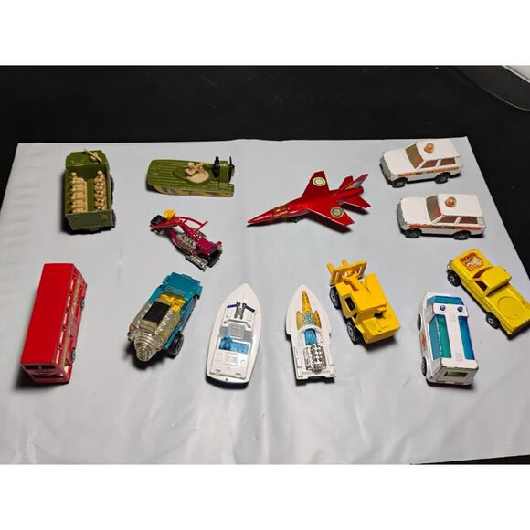 Lot of 13 1970's Matchbox Lesney Motorcycle Army & More - Picture 5 of 12